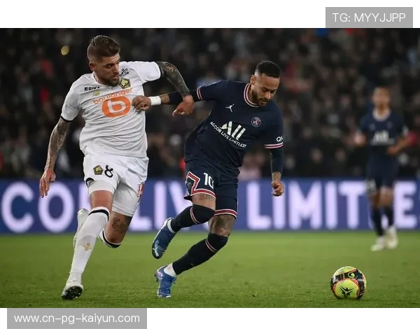 法甲赛场上,精彩瞬间和神级扑救成为最亮点,法甲球赛 法甲赛场上,精彩瞬间和神级扑救成为最亮点,法甲球赛